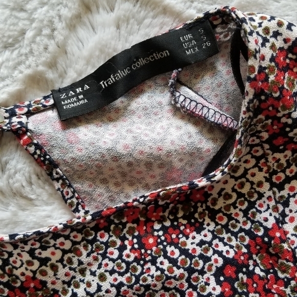 Zara Trafaluc Red Floral Romper Bell Sleeve - Picture 4 of 8